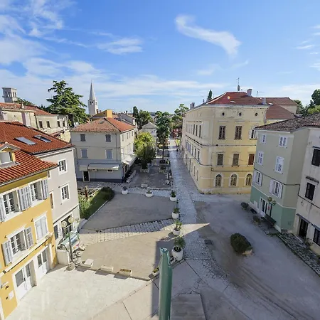 Cozy For Smaller Groups Apartment Porec